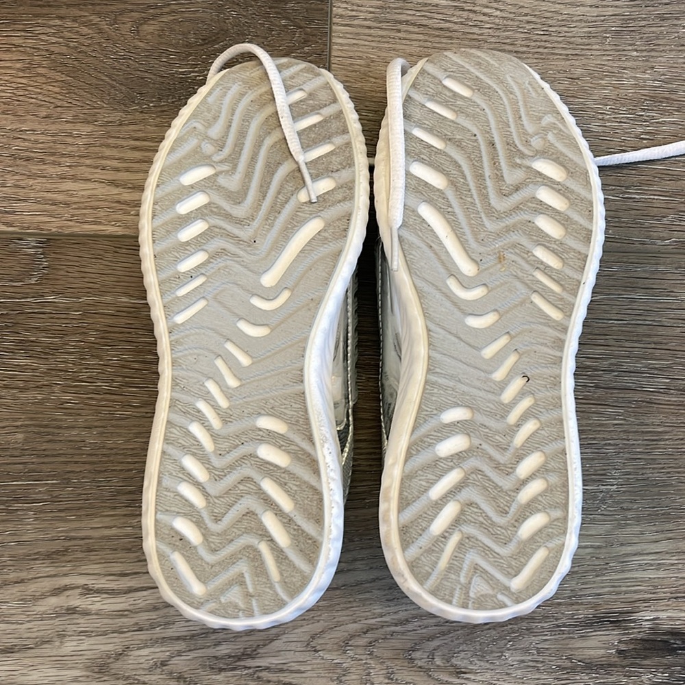 Shoedazzle sneakers EUC size 6.5 - Picture 2 of 4